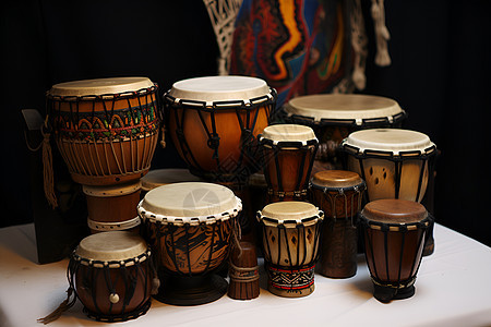 手工制作的迷你非洲鼓图片