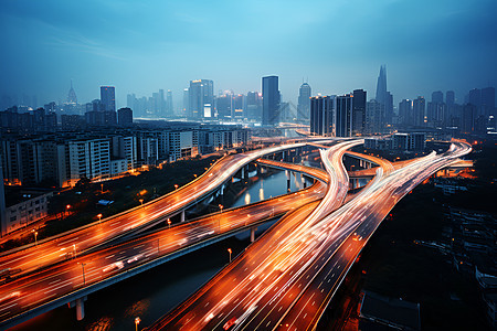 夜晚的城市高速公路背景图片