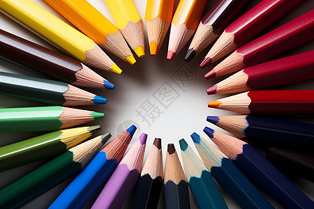 彩色铅笔的色轮背景图片