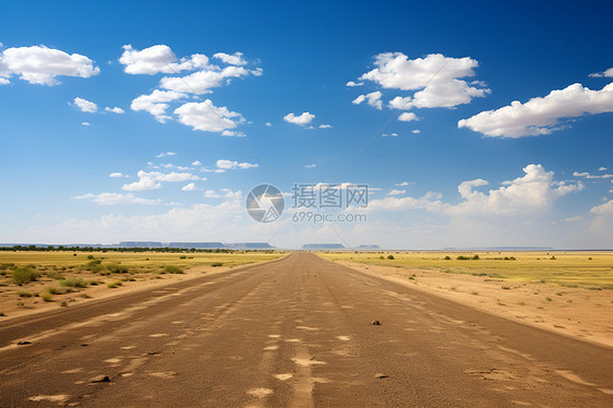 沙漠中空旷的道路图片