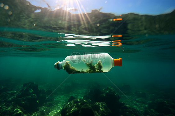海底的瓶子塑料瓶图片