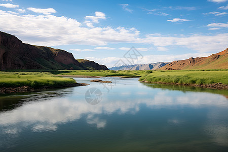 青山绿水间流淌的一条河=涂画图片