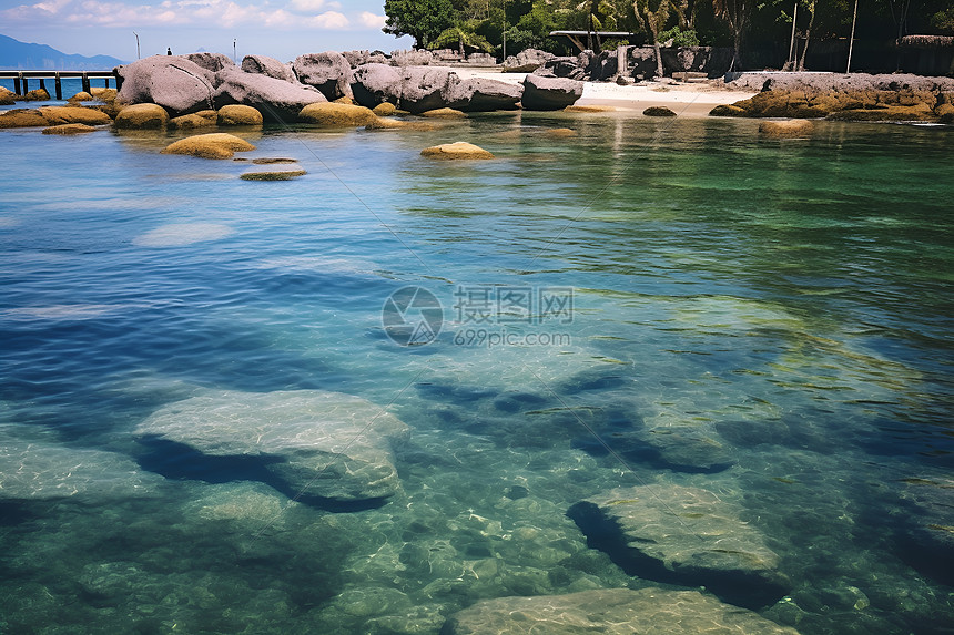 清澈的海水图片