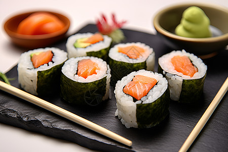美味鲜美的寿司图片
