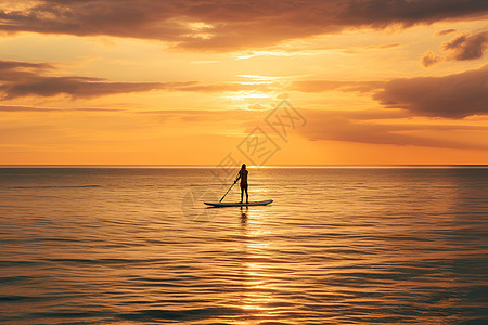 一个人踏着冲浪板在水面上图片