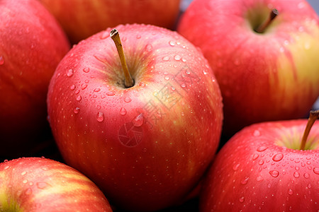 鲜艳红苹果苹果水珠高清图片