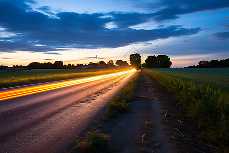 夕阳下的道路图片