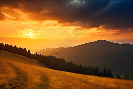 夕阳时的山脉风景背景图片