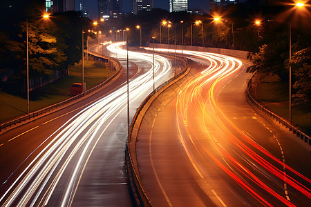 繁忙的夜晚城市道路图片