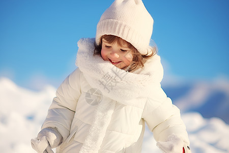 户外雪地中的小女孩图片