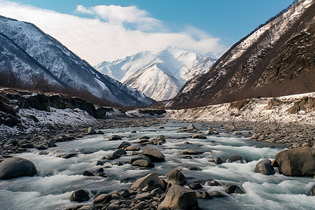 冰雪弥漫的山谷图片