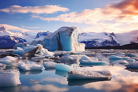 冰山倚湖的美景图片