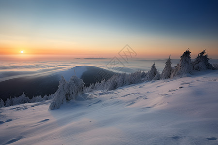 冬日的山脉和冰雪背景图片