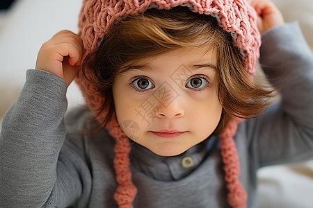 戴着粉色帽子的可爱宝宝图片