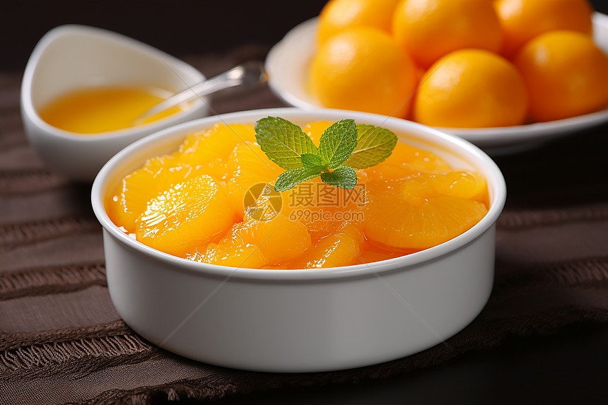甜蜜诱人的橘子罐头图片