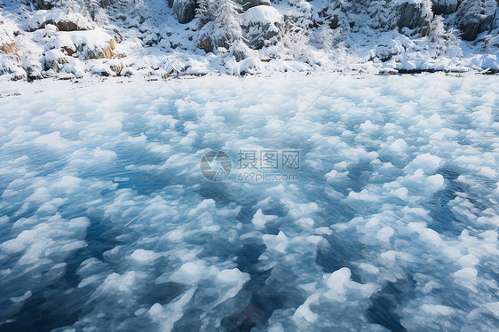 冬季湖畔图片