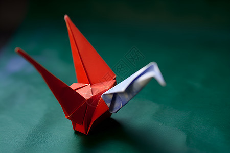 手工折纸艺术的千纸鹤图片