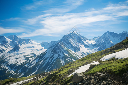 壮观的阿尔卑斯雪山景观图片