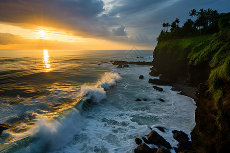 日落时的海浪图片