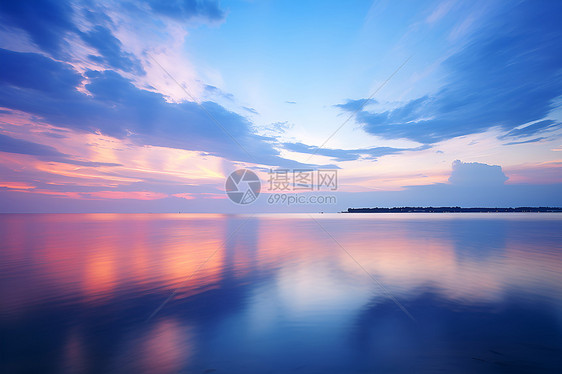 海上美丽的日落图片