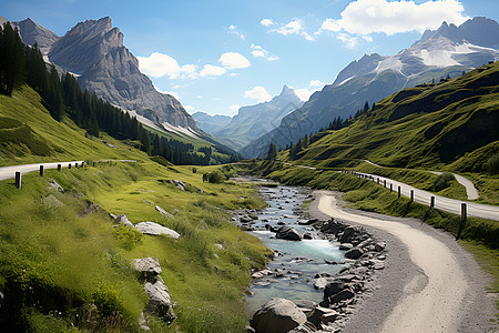 峡谷中的蜿蜒道路图片