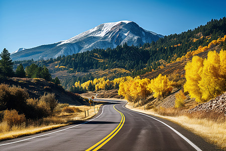 秋天山脉上的美丽风景高清图片