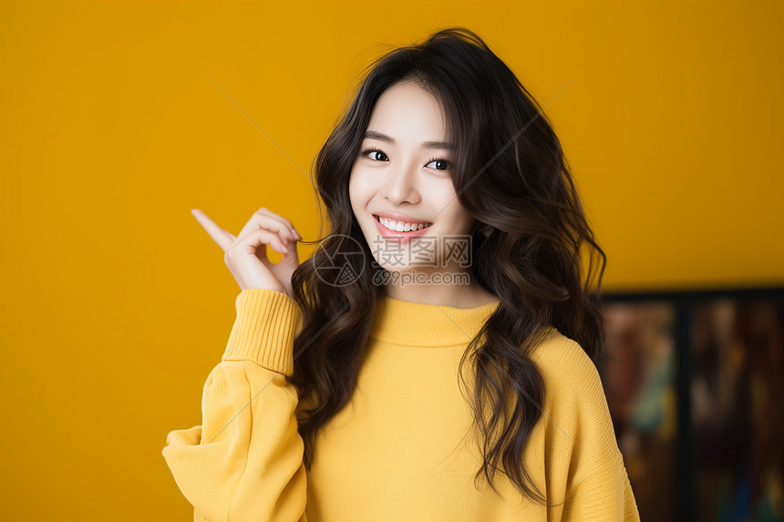 微笑的亚洲美女图片