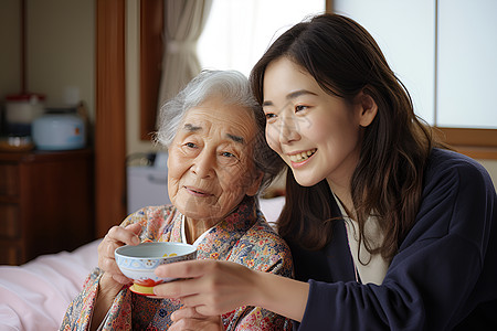 陪伴照料老人的女孩高清图片