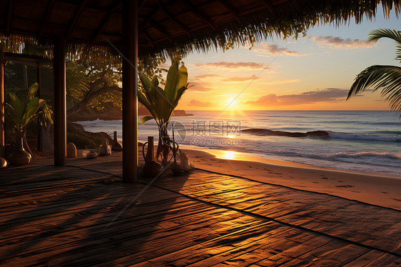 夕阳余晖下的沙滩图片