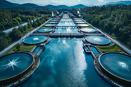 镜面水池蓝天下的污水处理厂背景