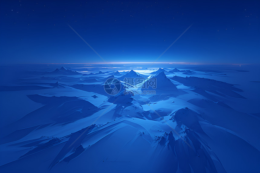 蓝色光辉的山脉图片