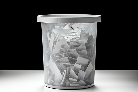 回收物白色透明垃圾桶设计图片