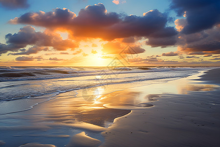 夕阳下的海滩美景高清图片