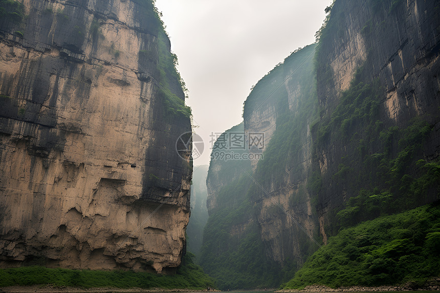 峡谷的风景图片