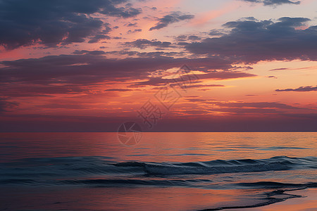 落日下的沙滩图片