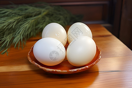 餐桌上的鸡蛋图片