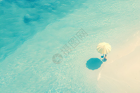 大海边的遮阳伞图片