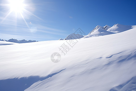 山脉中的白雪图片