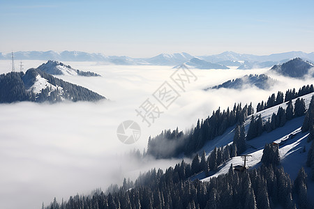 冬日中的白色山峰图片