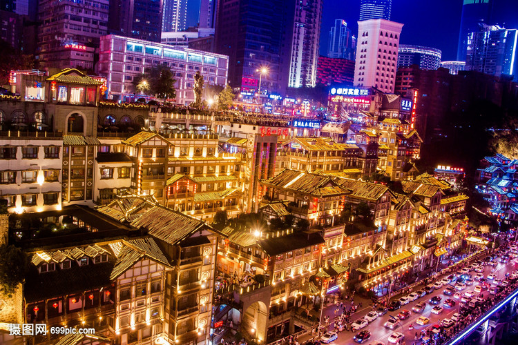 色彩斑斓的洪崖洞 重庆特色吊脚楼 千与千寻不思议之街