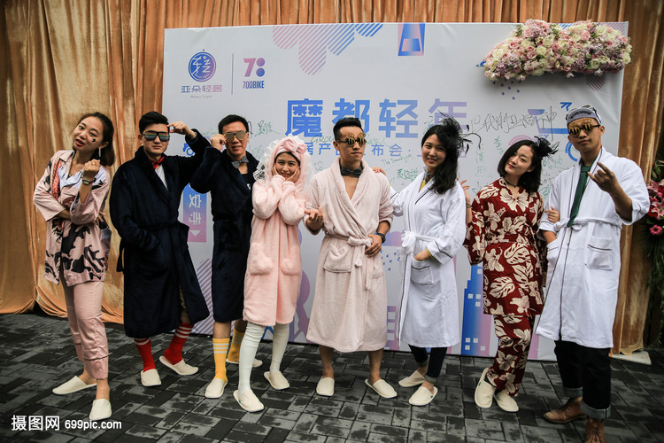 睡衣派对时尚街拍