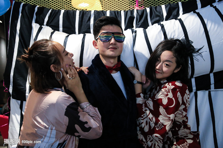 睡衣派对时尚街拍