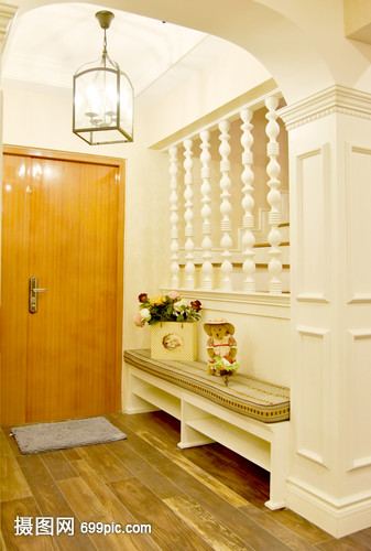 现代简约欧式风格装修设计家庭生活吊灯鞋柜楼