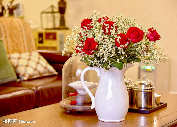 现代简约欧式风格家庭沙发靠垫生活小摆件和小