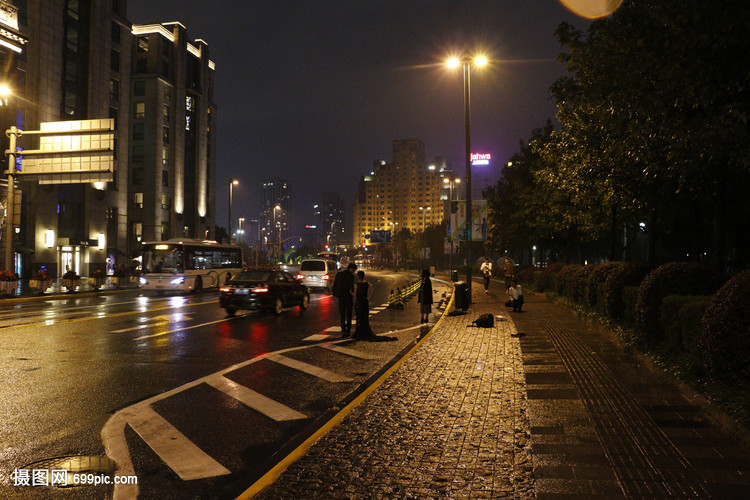 上海滩的城市恋人