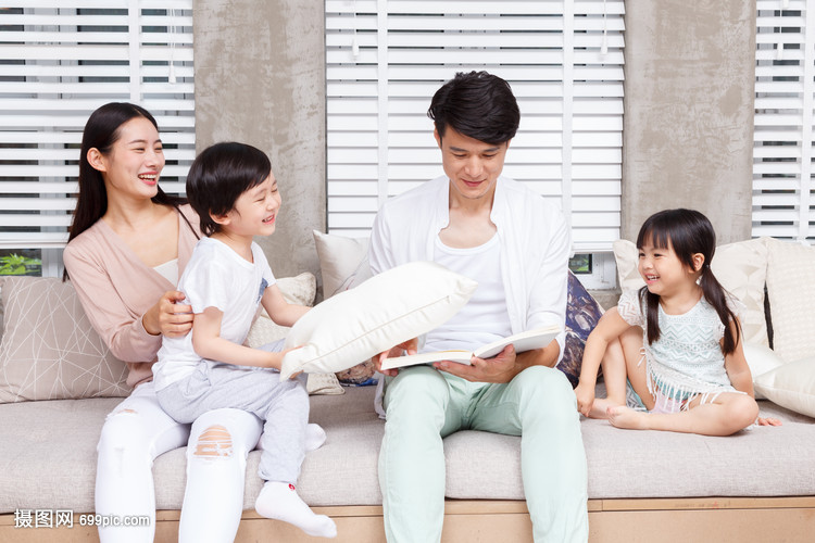 家庭亲子故事会