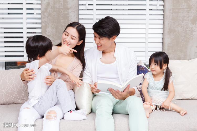 家庭亲子故事会