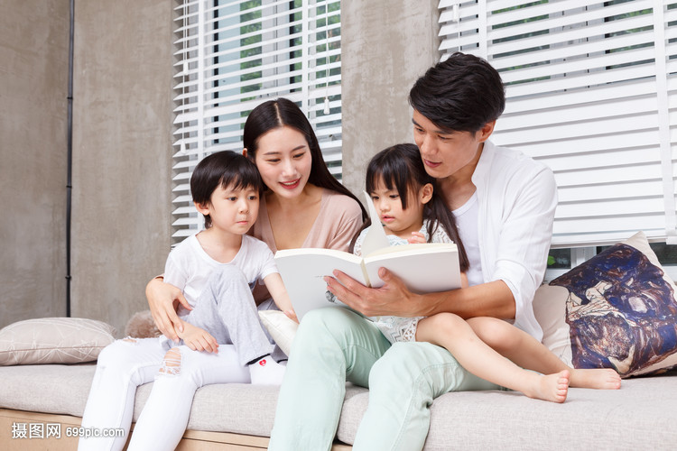 家庭亲子故事会