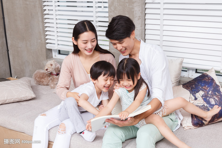 家庭亲子故事会