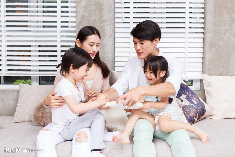 家庭亲子故事会